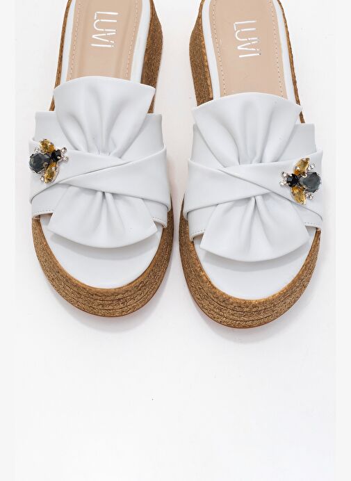 SHARA Beyaz Fiyonklu Arı Tokalı Dolgu Tabanlı Kadın Terlik - Görsel 3