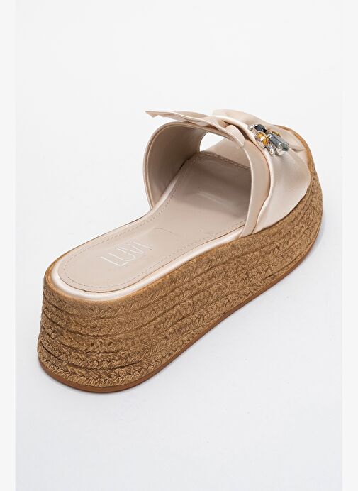 SHARA Bej Saten Fiyonklu Arı Tokalı Dolgu Tabanlı Kadın Terlik - Görsel 6