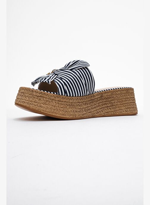 SHARA Lacivert Beyaz Çizgili Fiyonklu Arı Tokalı Dolgu Tabanlı Kadın Terlik - Görsel 5