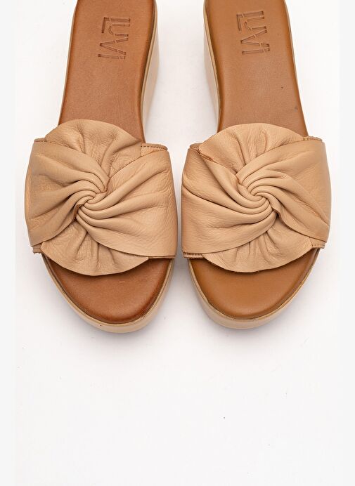 JEFF Koyu Bej Cilt Hakiki Deri Fiyonklu Kadın Dolgu Topuklu Terlik - Görsel 3