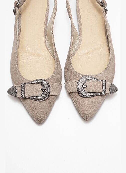 DOROTHY Bej Süet Hakiki Deri Tokalı Sivri Burunlu Kadın Sandalet - Görsel 3
