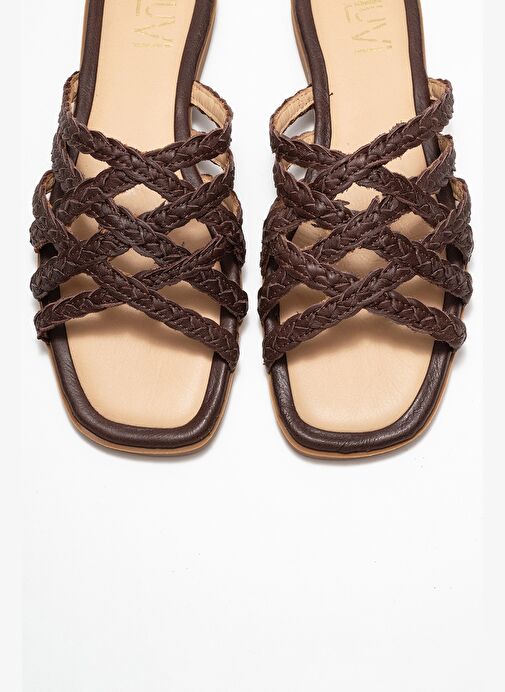 ALISHA Kahverengi Hakiki Deri Örgü Bantlı Kadın Terlik - Görsel 3