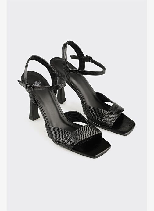 Siyah Kadın Topuklu Sandalet - Görsel 3