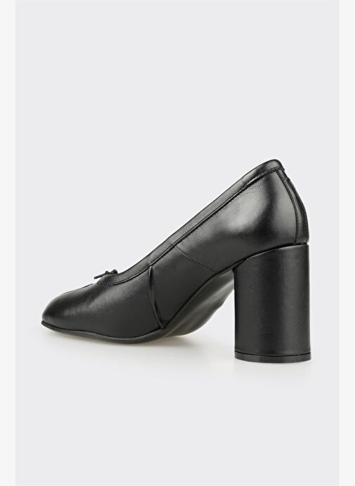 Siyah Deri Kadın Topuklu Ayakkabı - Görsel 4