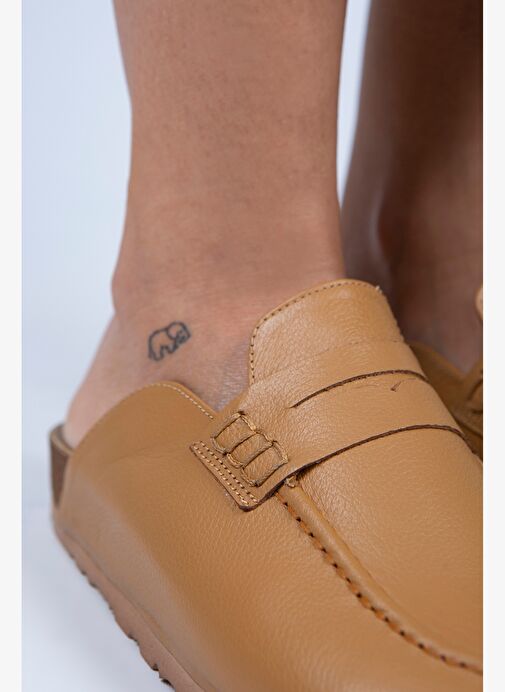 Manijero Lori Kadın Hakiki Deri Bağcıksız Taba Terlik - Görsel 4