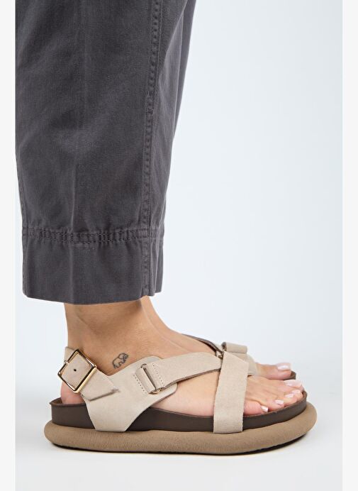 Manijero Azelya Kadın Hakiki Deri Tokalı Atkılı Bej Sandalet - Görsel 3