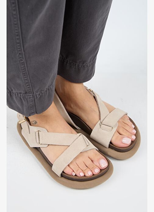 Manijero Azelya Kadın Hakiki Deri Tokalı Atkılı Bej Sandalet - Görsel 4