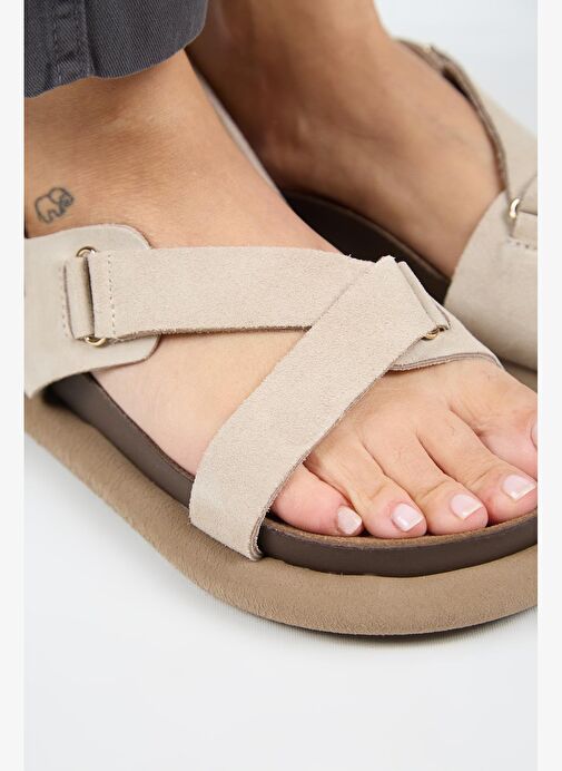 Manijero Azelya Kadın Hakiki Deri Tokalı Atkılı Bej Sandalet - Görsel 5