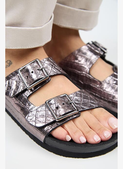 Manijero Anjelic Croco Kadın Hakiki Deri Çift Tokalı Platin Terlik - Görsel 5