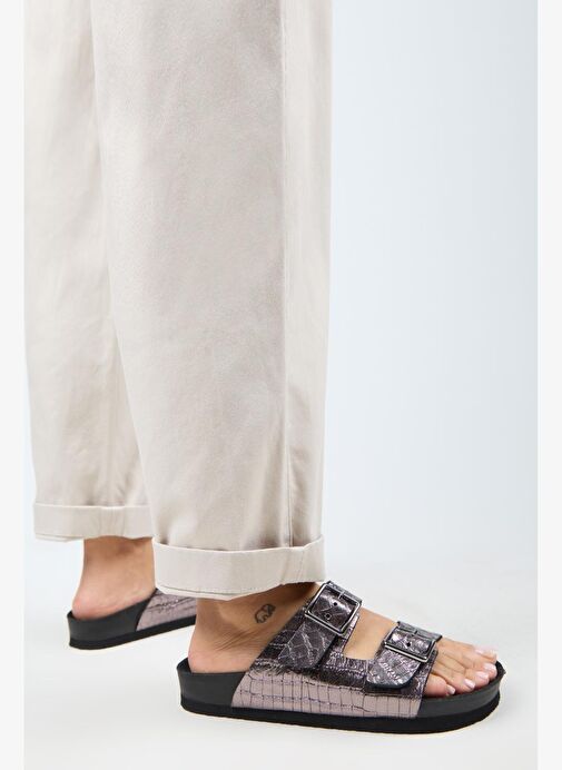 Manijero Anjelic Croco Kadın Hakiki Deri Çift Tokalı Platin Terlik - Görsel 7