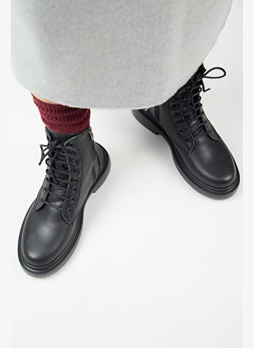 Manijero (Niro) Kadın Hakiki Deri Bağcıklı Siyah Bot - Görsel 9