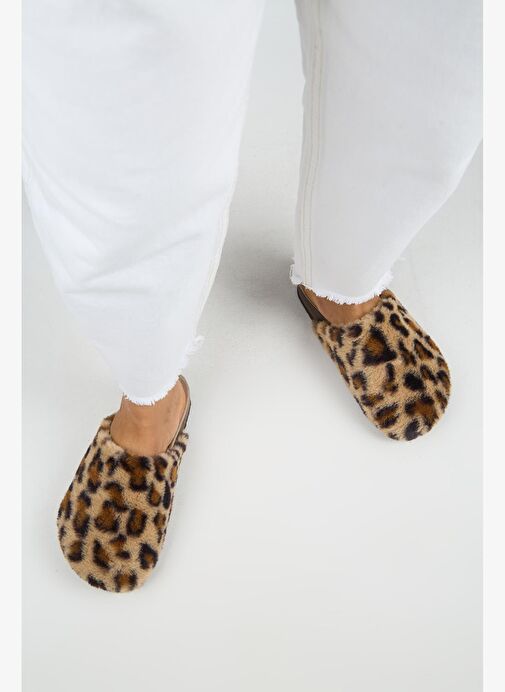 Manijero Leda Kadın Peluş Düz Taba Leopar Terlik - Görsel 8