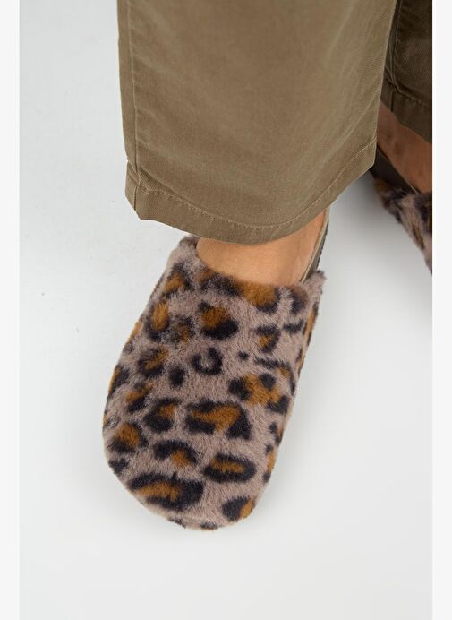 Manijero Leda Kadın Peluş Düz Vizon Leopar Terlik - Görsel 9