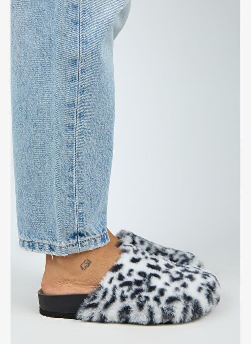 Manijero Leda Kadın Peluş Düz Beyaz Leopar Terlik - Görsel 2