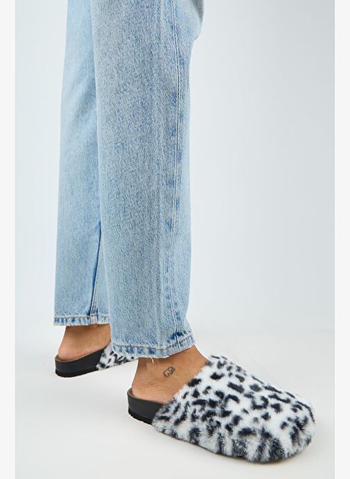 Manijero Leda Kadın Peluş Düz Beyaz Leopar Terlik - Görsel 7