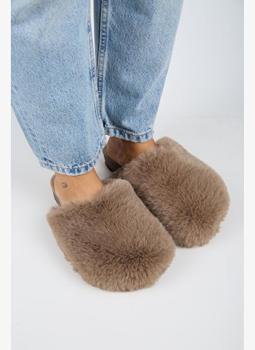 Manijero Gaye Kadın Peluş Düz Koyu Vizon Terlik - Görsel 3