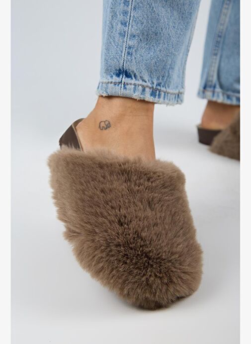 Manijero Gaye Kadın Peluş Düz Koyu Vizon Terlik - Görsel 5