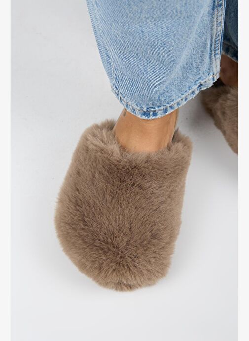 Manijero Gaye Kadın Peluş Düz Koyu Vizon Terlik - Görsel 9