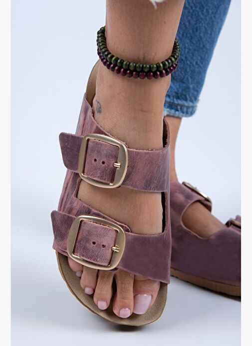 Manijero İrene 2 Kadın Eskitme Hakikii Deri Çift Tokalı Bordo - Gold Terlik - Görsel 5