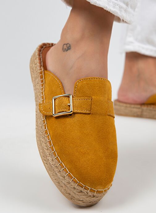 Manijero Esta Kadın Hakiki Deri Kemerli Tokalı Hardal Terlik - Görsel 2