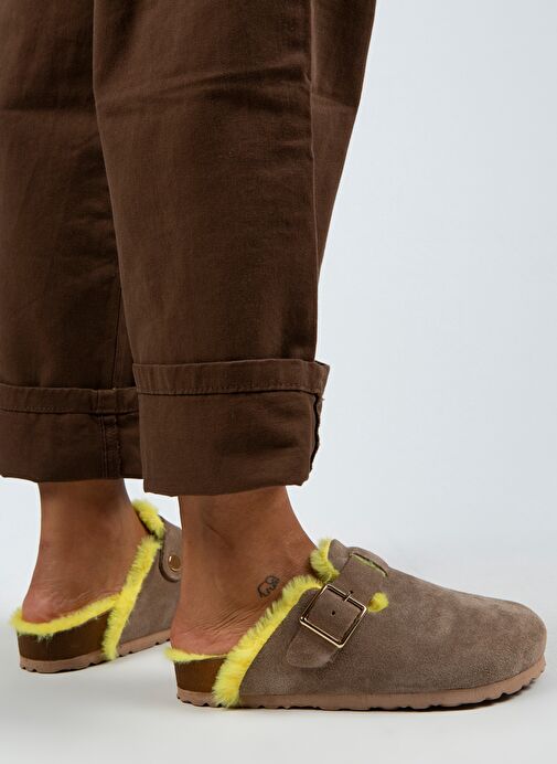 Manijero Zeta Kürklü Kadın Hakiki Deri Kemerli Tokalı Renkli Kürklü Vizon Sarı Terlik - Görsel 7