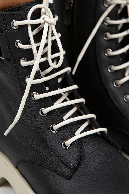 Manijero Adel Kadın Hakiki Deri Bağcıklı İçten Fermuarlı Siyah-Bej Bot - Görsel 5