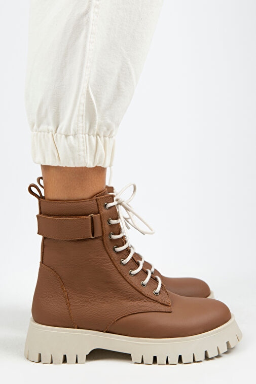 Manijero Adel Kadın Hakiki Deri Bağcıklı İçten Fermuarlı Taba-Bej Bot - Görsel 3