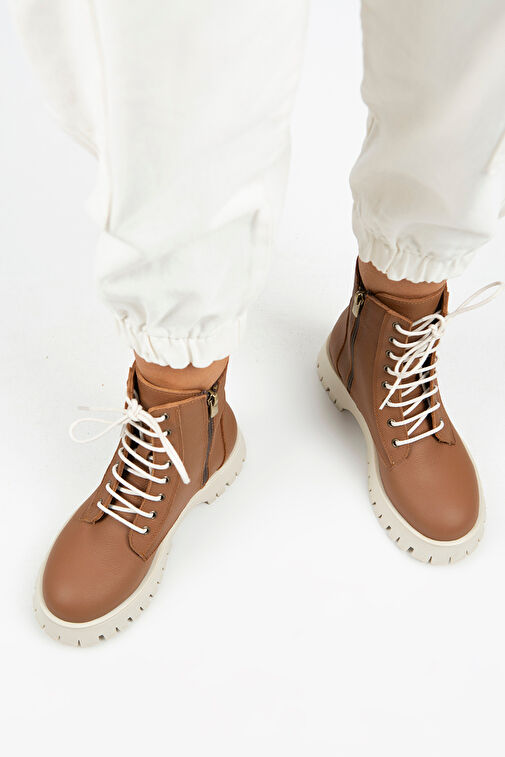 Manijero Adel Kadın Hakiki Deri Bağcıklı İçten Fermuarlı Taba-Bej Bot - Görsel 8