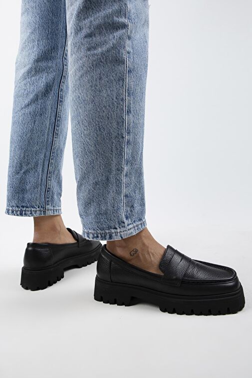 Manijero Cepmen Kadın Deri Köşeli Hakiki Deri Loafer Siyah Ayakkabı - Görsel 2