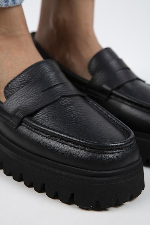 Manijero Cepmen Kadın Deri Köşeli Hakiki Deri Loafer Siyah Ayakkabı - Görsel 5