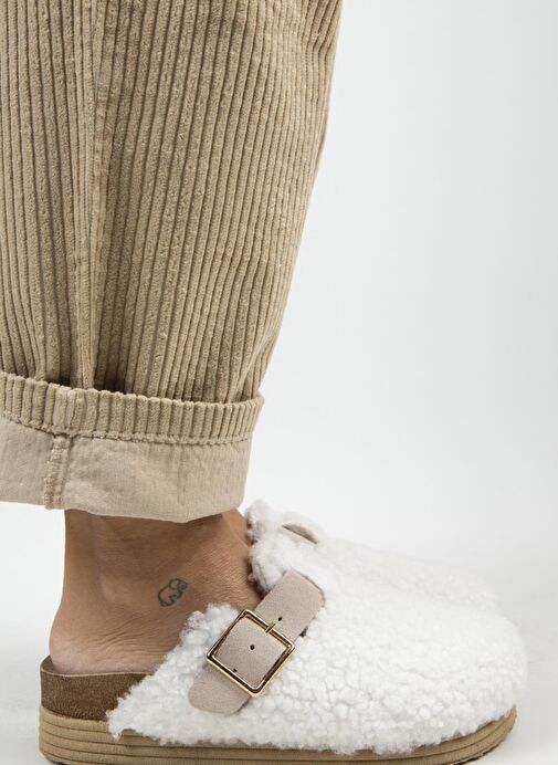 Manijero Beyaz-Kum Kadın Deri - Kürklü Terlik MNJ.105.11 - Görsel 2