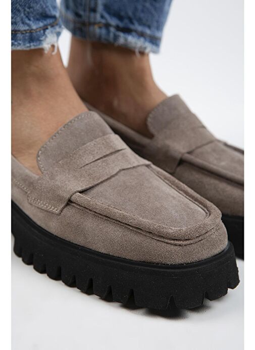 Manijero Cepmen Kadın Hakiki Deri Köşeli Loafer Vizon Süet Ayakkabı - Görsel 3