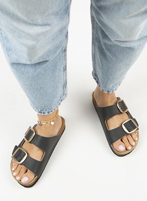 Manijero Siyah-Gold Kadın Deri Terlik MNJ.121.04 - Görsel 8