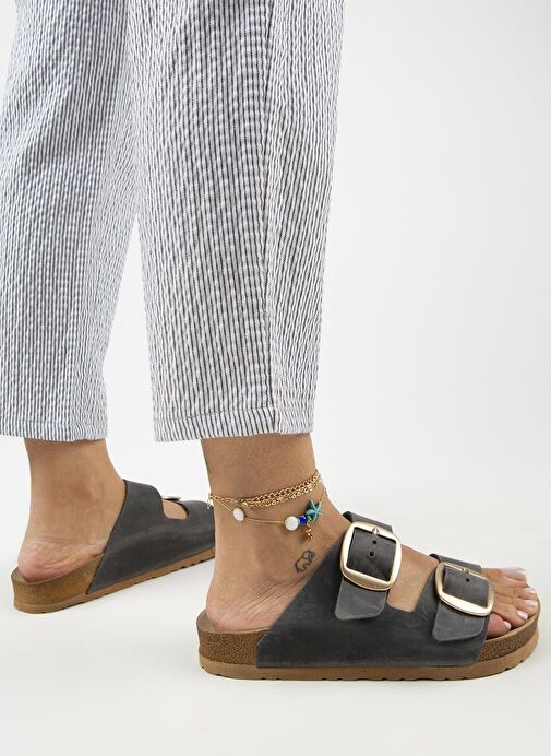 Manijero İrene Eskitme Kadın Deri Hakiki Deri Çift Tokalı Antrasit Gold Terlik - Görsel 7