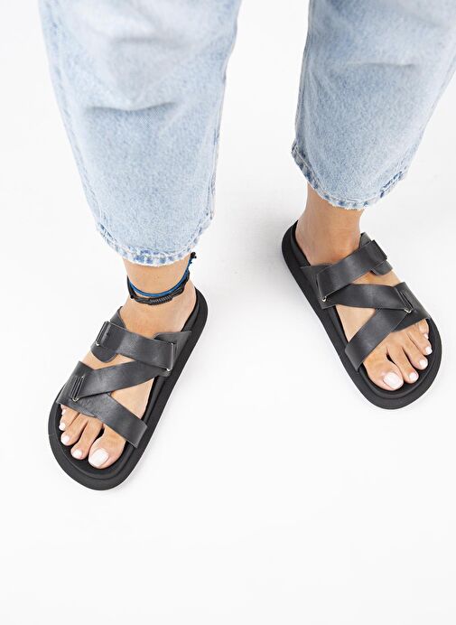 Manijero Siyah Kadın Deri Terlik MNJ.131.05 - Görsel 8