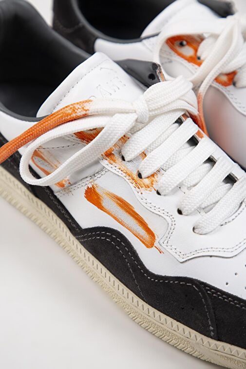 Krahe Artemis Erkek Hakiki Deri Eskitme El Boyamalı Bağcık Ve İki Yedek Bağcıklı Beyaz-Gri Sneakers - Görsel 10