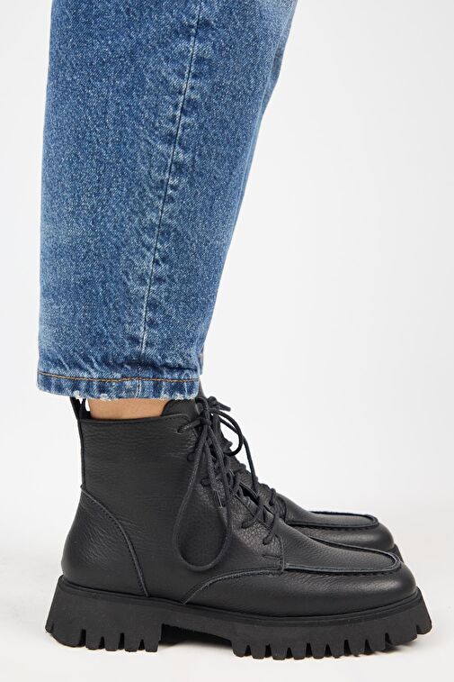 Manijero (Valentina) Kadın Hakiki Deri Bağcıklı Siyah Bot - Görsel 2