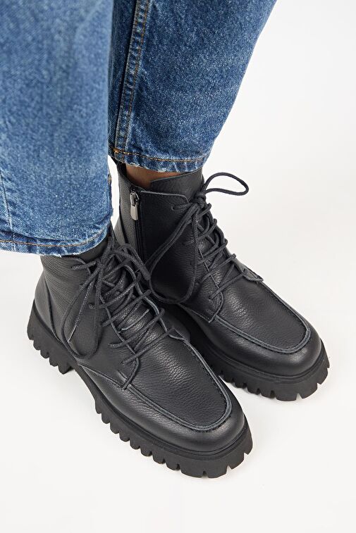 Manijero (Valentina) Kadın Hakiki Deri Bağcıklı Siyah Bot - Görsel 3