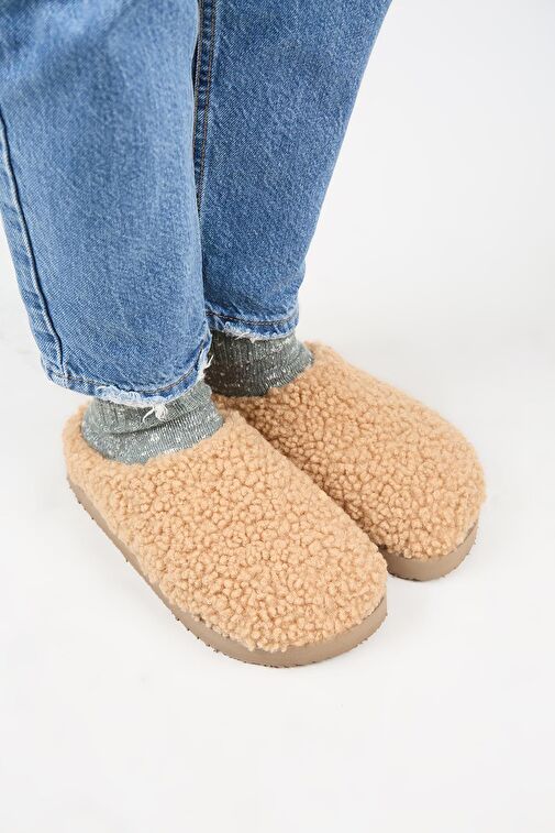 Manijero Karamel Kadın Peluş Terlik MNJ.172.02 - Görsel 3