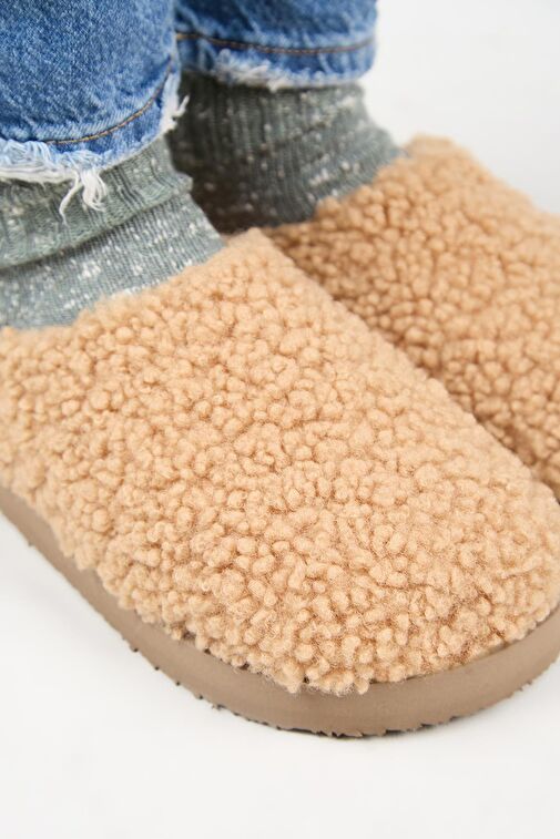 Manijero Karamel Kadın Peluş Terlik MNJ.172.02 - Görsel 4