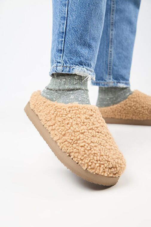 Manijero Karamel Kadın Peluş Terlik MNJ.172.02 - Görsel 5