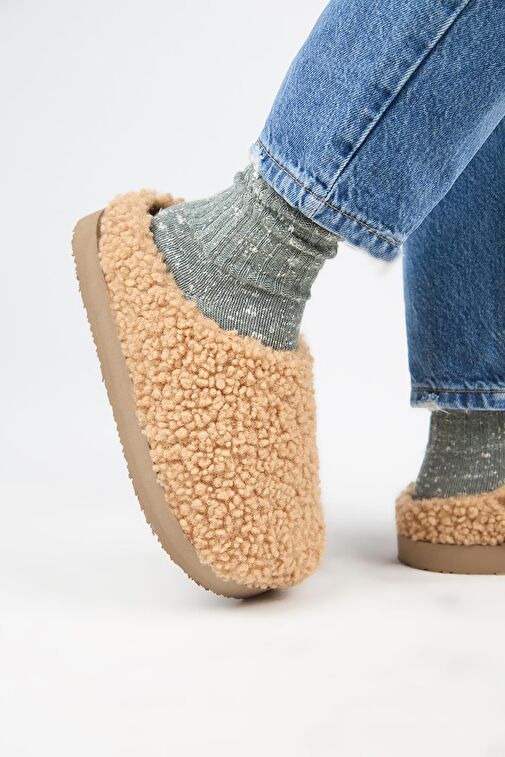 Manijero Karamel Kadın Peluş Terlik MNJ.172.02 - Görsel 6