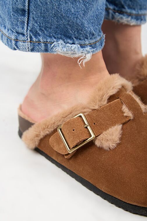Manijero (Zeta 2 Kürklü ) Kadın Hakiki Deri Kemerli Tokalı Sabo Taba Terlik - Görsel 4