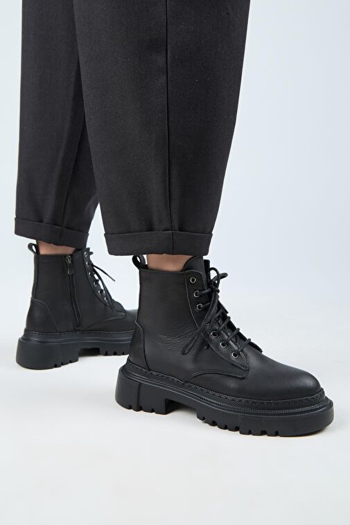 Manijero (Dilzar) Kadın Hakiki Deri Bağcıklı İçten Fermuarlı Siyah Bot - Görsel 6