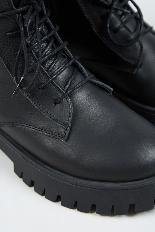 Manijero (Viyan) Kadın Hakiki Deri Bağcıklı İçten Fermuarlı Siyah Bot - Görsel 5