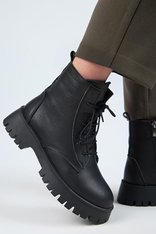 Manijero (Viyan) Kadın Hakiki Deri Bağcıklı İçten Fermuarlı Siyah Bot - Görsel 7