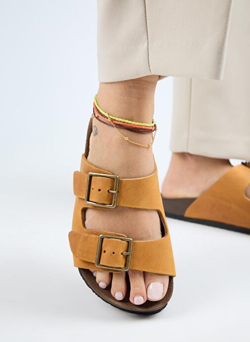 Manijero (Anjelic Eskitme ) Kadın Hakiki Deri Çift Tokalı Taba Terlik - Görsel 6