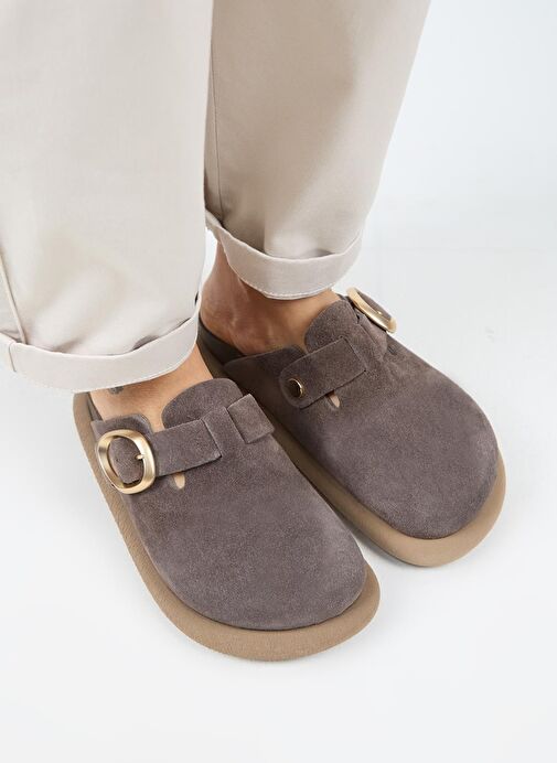 Manijero (Asymetry) Kadın Hakiki Deri Kemerli Tokalı Sabo Açık Kahve Terlik - Görsel 3