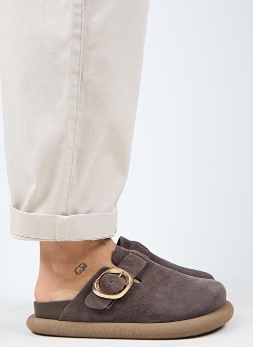 Manijero (Asymetry) Kadın Hakiki Deri Kemerli Tokalı Sabo Açık Kahve Terlik - Görsel 7