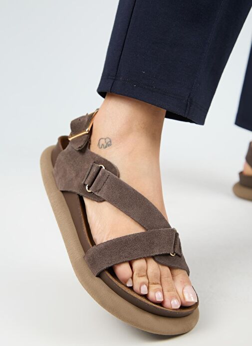 Manijero Azelya Kadın Hakiki Deri Tokalı Atkılı Açık Kahve Sandalet - Görsel 5